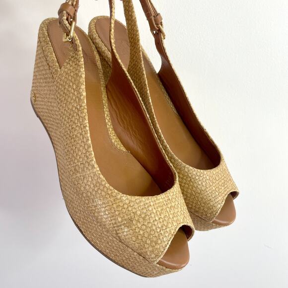 Tory Burch Raffia Wedge Woven Straw Leather Boho Natural Peep Toe Shoes Size 7 M - Picture 1 of 8